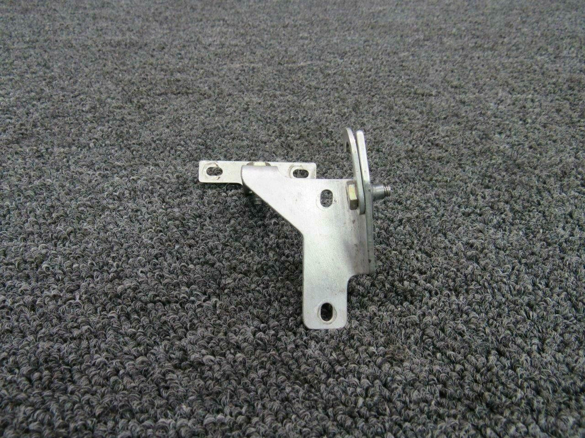 Cessna 2213087-1 Cessna TR182 Cowl Flap Cable Bracket RH