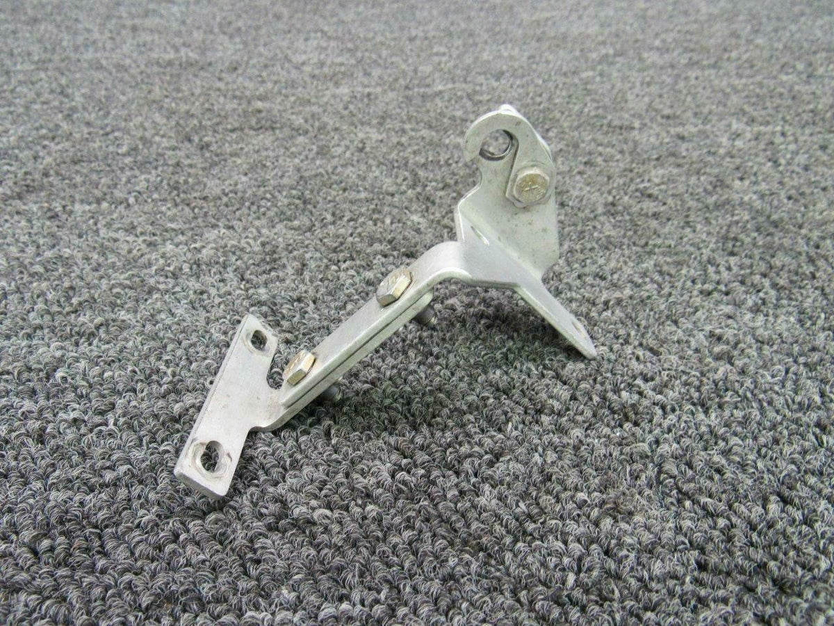 Cessna 2213087-1 Cessna TR182 Cowl Flap Cable Bracket RH
