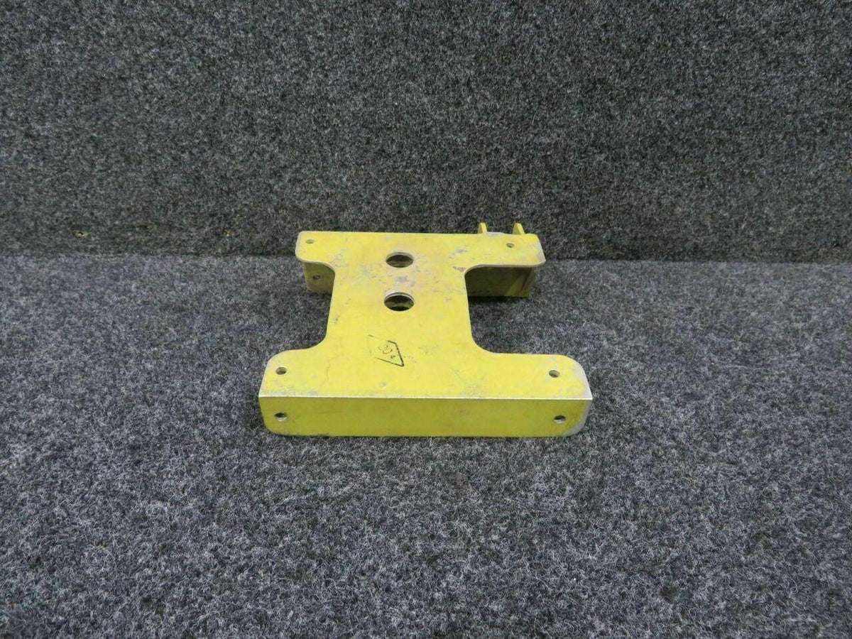 Cessna 4042212 Cessna Mounting Bracket SA