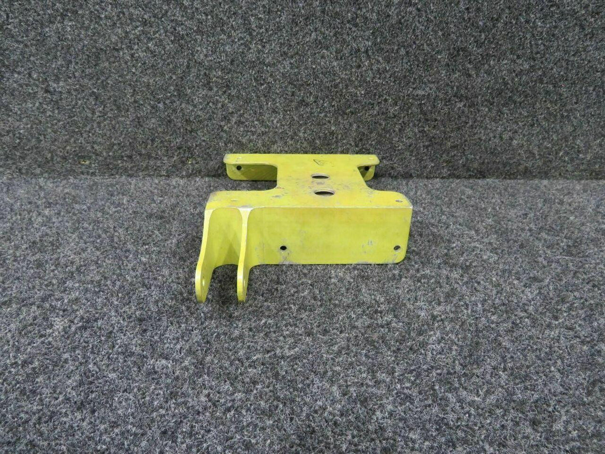 Cessna 4042212 Cessna Mounting Bracket SA