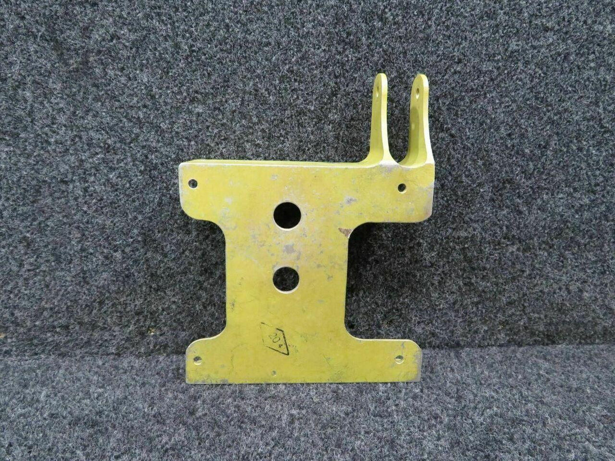 Cessna 4042212 Cessna Mounting Bracket SA