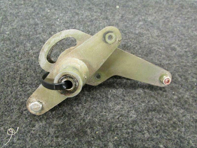 0760703-6 Cessna 182Q Bellcrank Assy Aileron RH BAS Part Sales | Airplane Parts