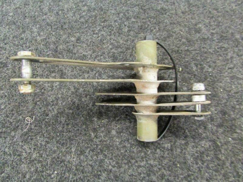 Cessna 182Q Bellcrank Assy Aileron RHP/N 0760703-6 RM