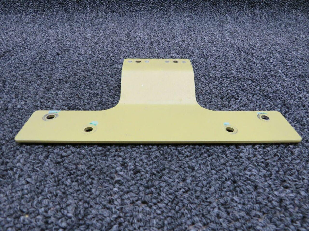 Cessna 0515073-19 Cessna 172R Bracket Assy Pilot/Co-Pilot Restraint System
