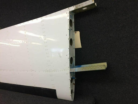 Piper 46500-040 Piper PA-31T Cheyenne Stabilizer Assy Horizontal LH W/ Light V 28