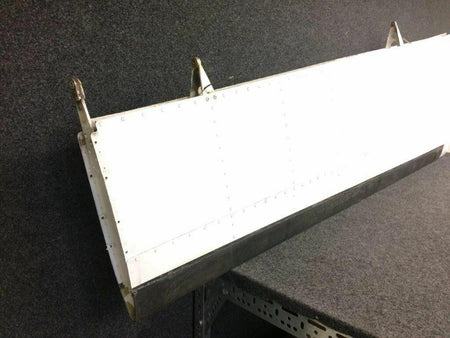 Piper 46500-040 Piper PA-31T Cheyenne Stabilizer Assy Horizontal LH W/ Light V 28