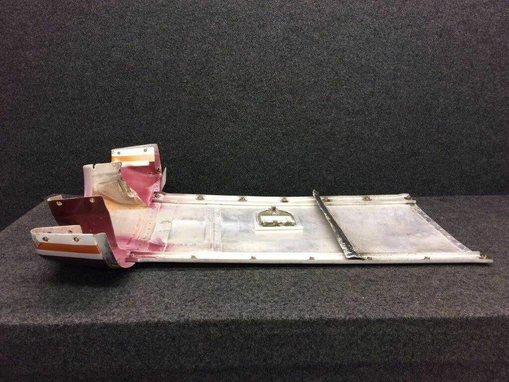 Cessna 2252068-9 Cessna TR182 Upper Cowling Assy W/ Nose Cap