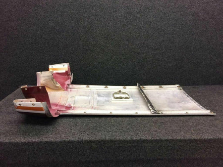 Cessna 2252068-9 Cessna TR182 Upper Cowling Assy W/ Nose Cap