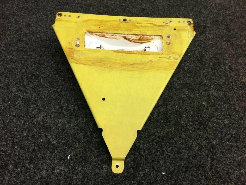 472-788 / 49081-002 Piper PA-31T Grimes Light Socket W/ Bracket (28V) BAS Part Sales | Airplane Parts