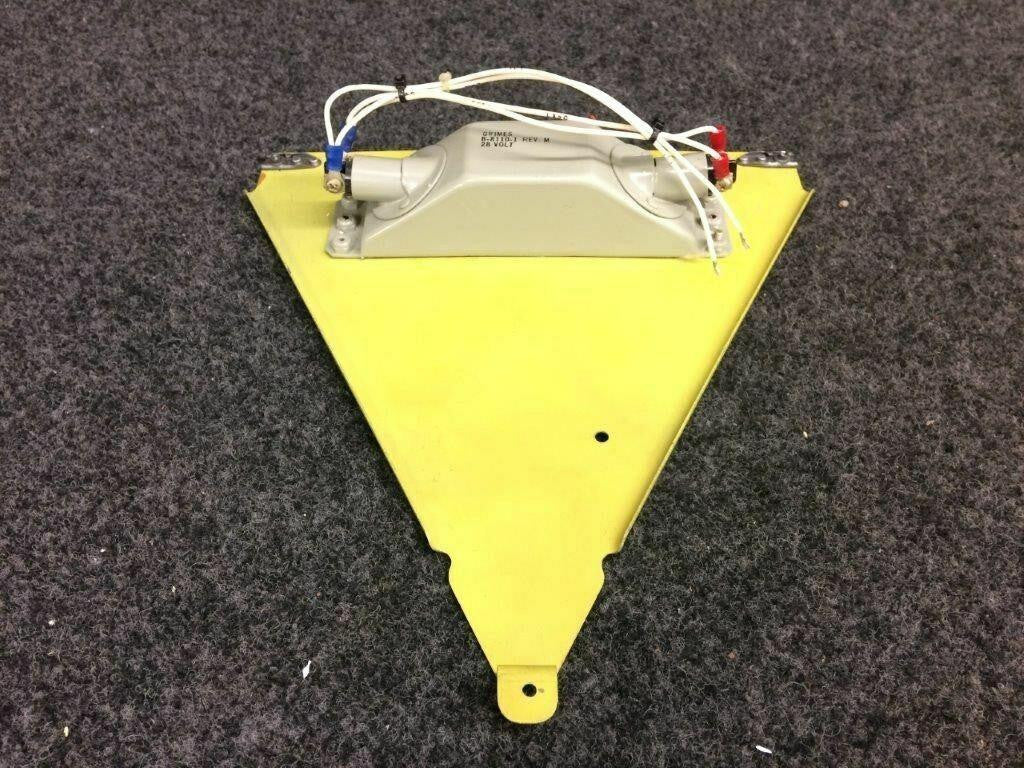 Piper 472-788 / 49081-002 Piper PA-31T Grimes Light Socket W/ Bracket V 28