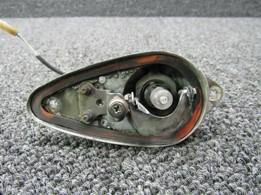 Piper 572-585 Piper PA31T LH Horizontal Light