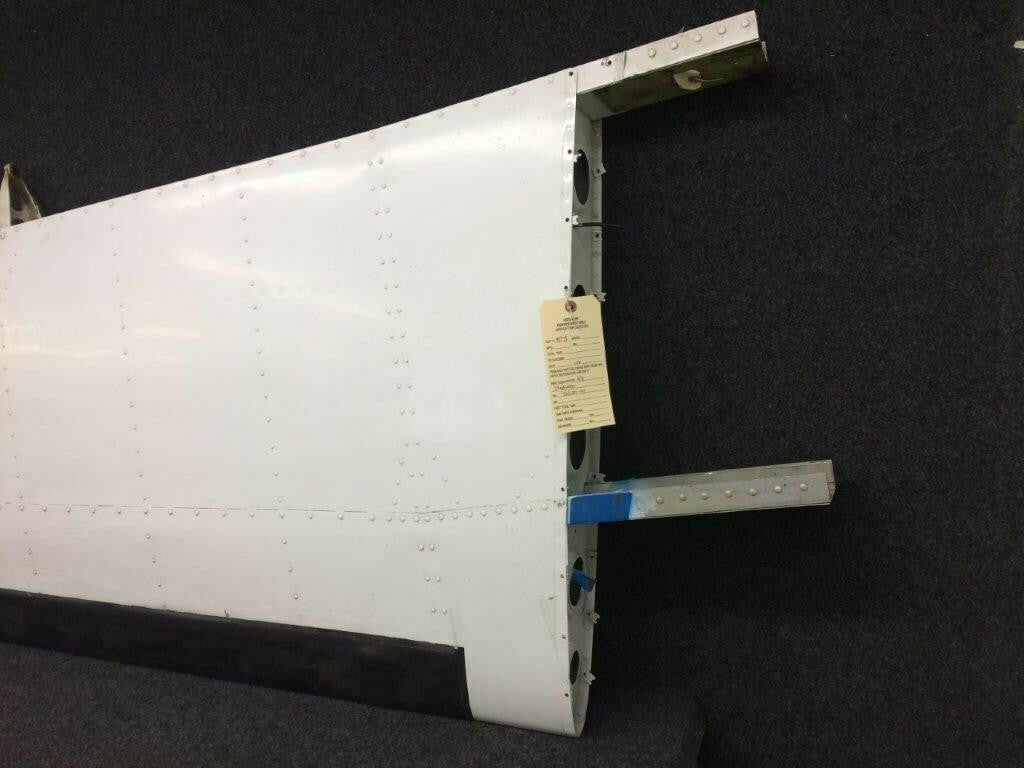 Piper 46500-041 Piper PA-31T Cheyenne Stabilizer Assy Horizontal RH W/ Light V 28