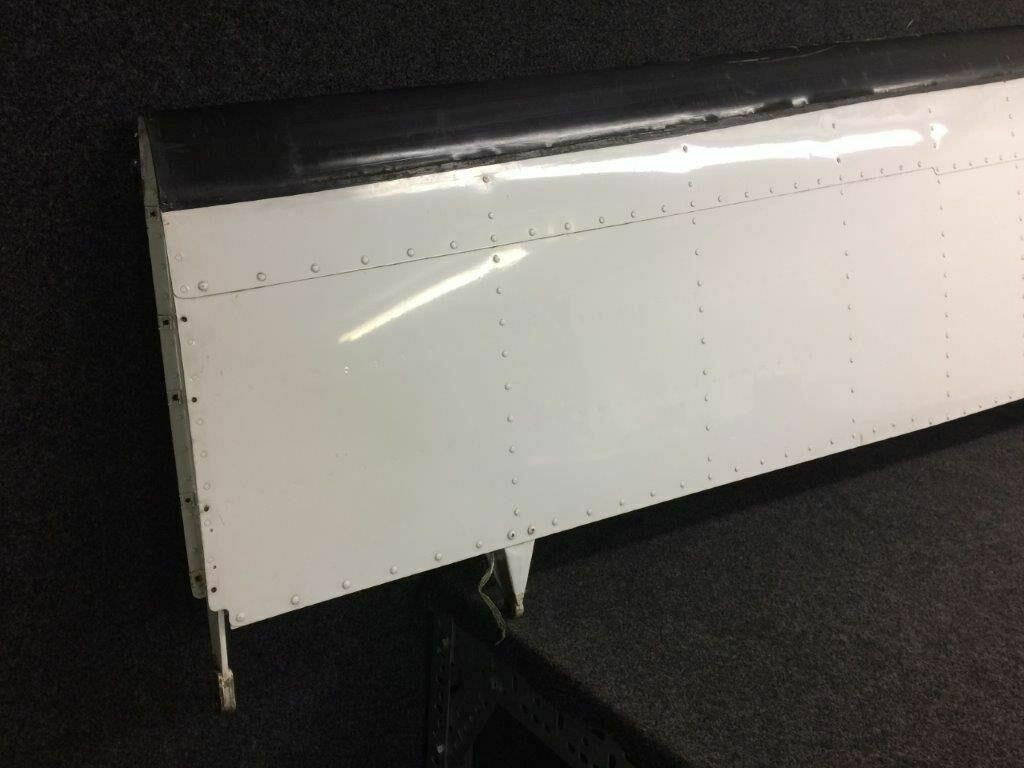 Piper 46500-041 Piper PA-31T Cheyenne Stabilizer Assy Horizontal RH W/ Light V 28