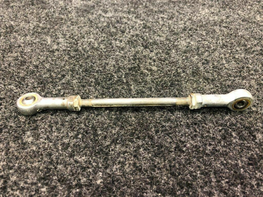 Cessna 1462021-3 Cessna 337 Link Flap Control Middle