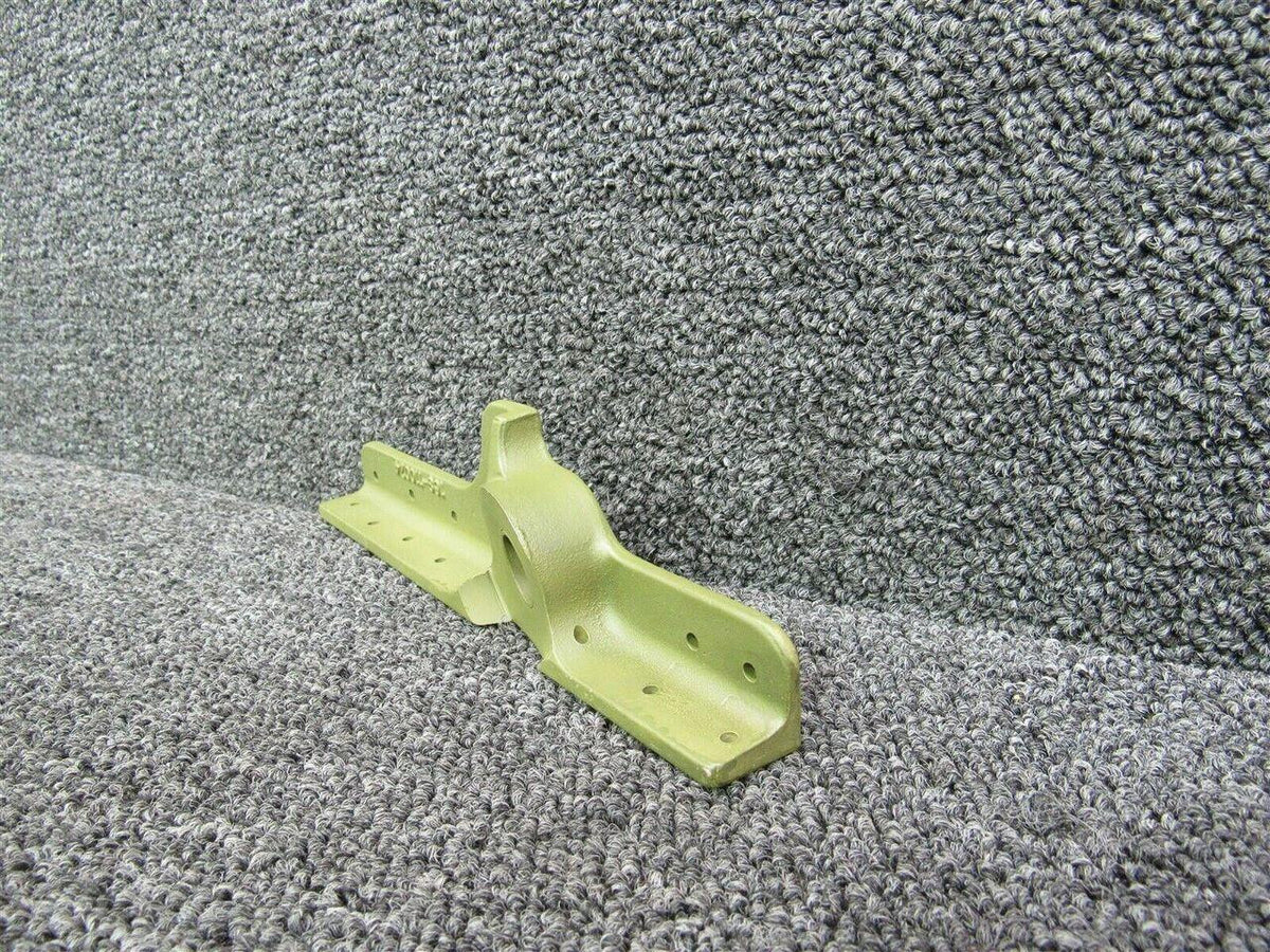 Beechcraft 169-110023-6 Beech B24R Fitting RH Forward Side Downlock