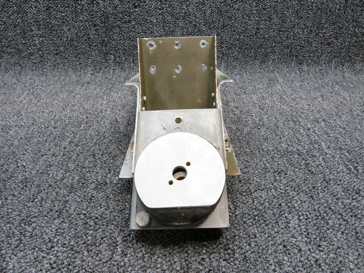 Cessna 1251014-8 Cessna 207 Engine Mount FWD RH