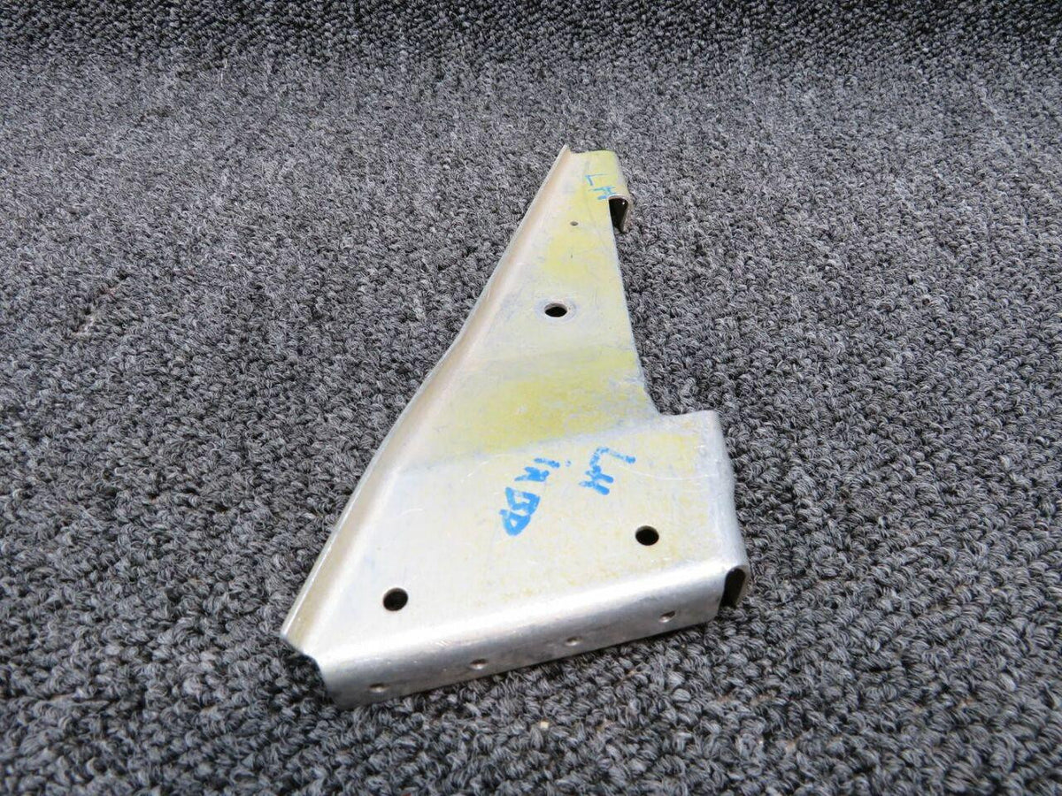 Cessna 0712309-5 Cessna 180H Tail Wheel Steering Bracket Inbd LH