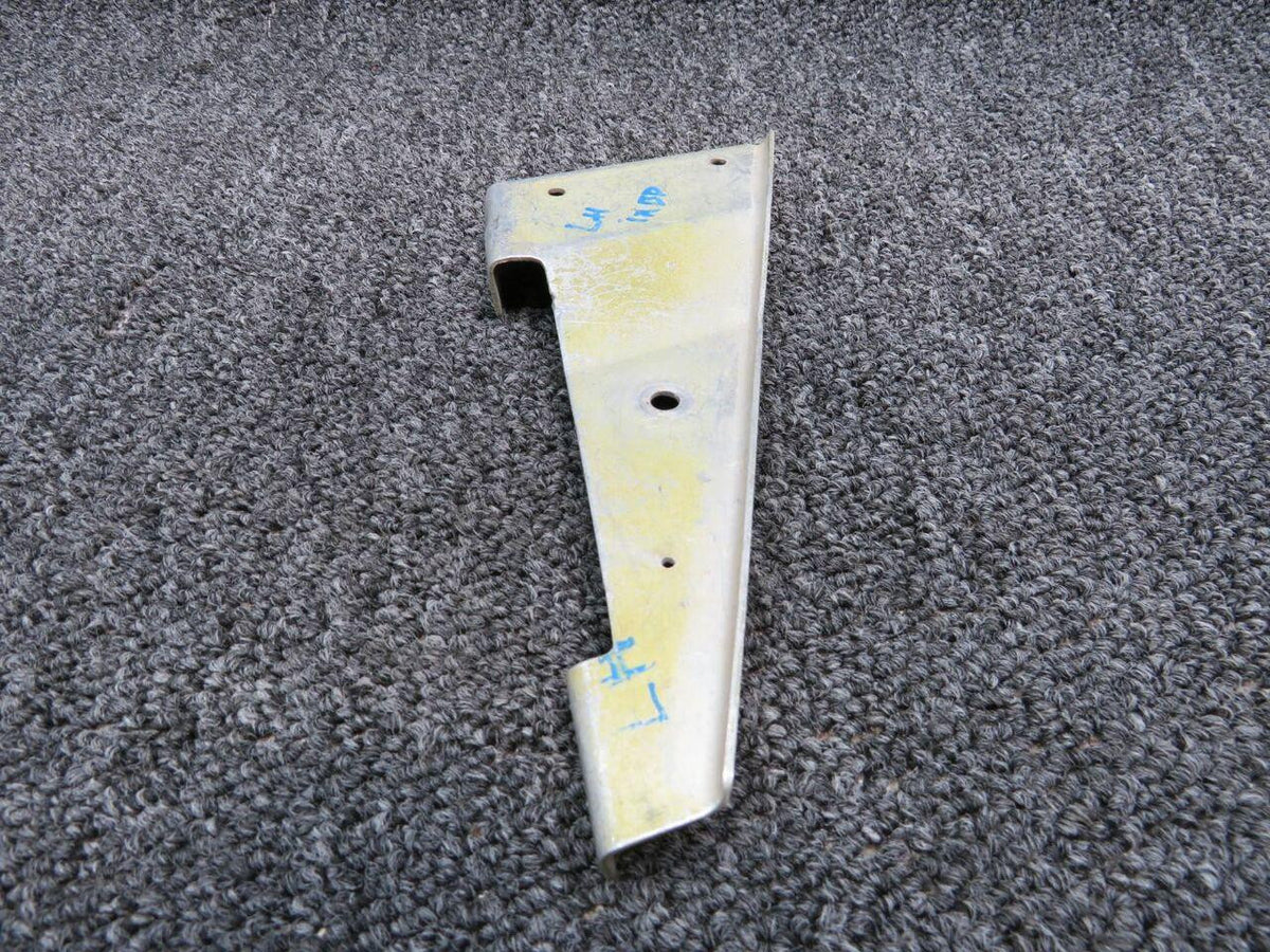 Cessna 0712309-5 Cessna 180H Tail Wheel Steering Bracket Inbd LH