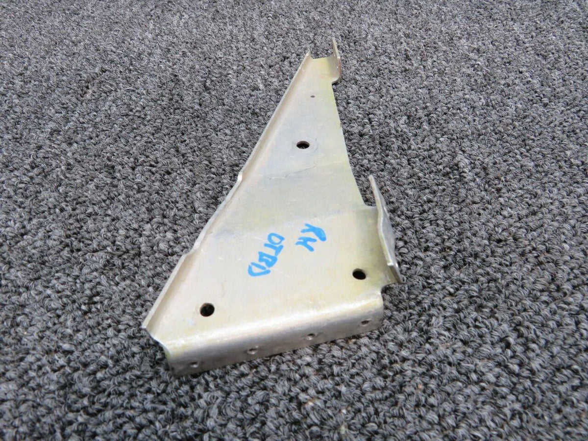 Cessna 0712309-8 Cessna 180H Tail Wheel Steering Bracket Outbd RH