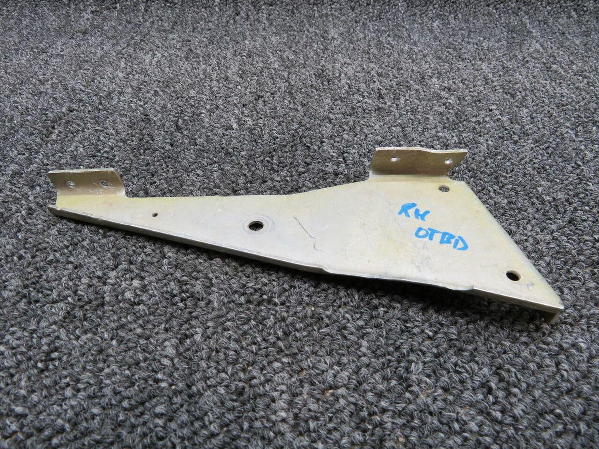 Cessna 0712309-8 Cessna 180H Tail Wheel Steering Bracket Outbd RH