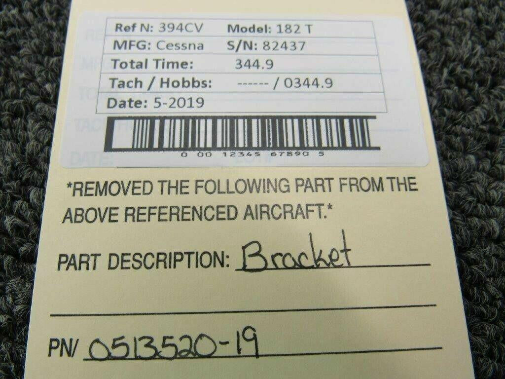 Cessna 0513520-19 Cessna 182T Bracket