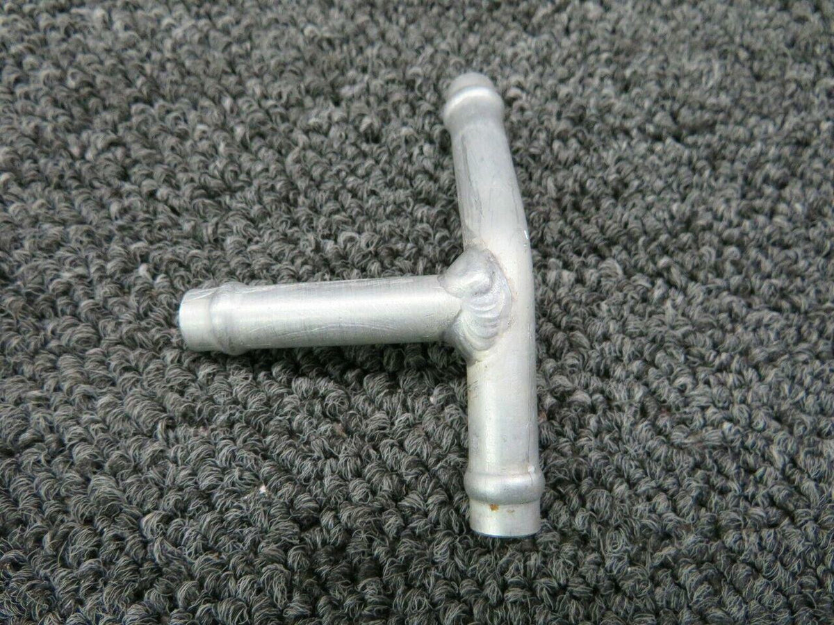 Cessna 0716138-8 Cessna A185F Tee Assy RH