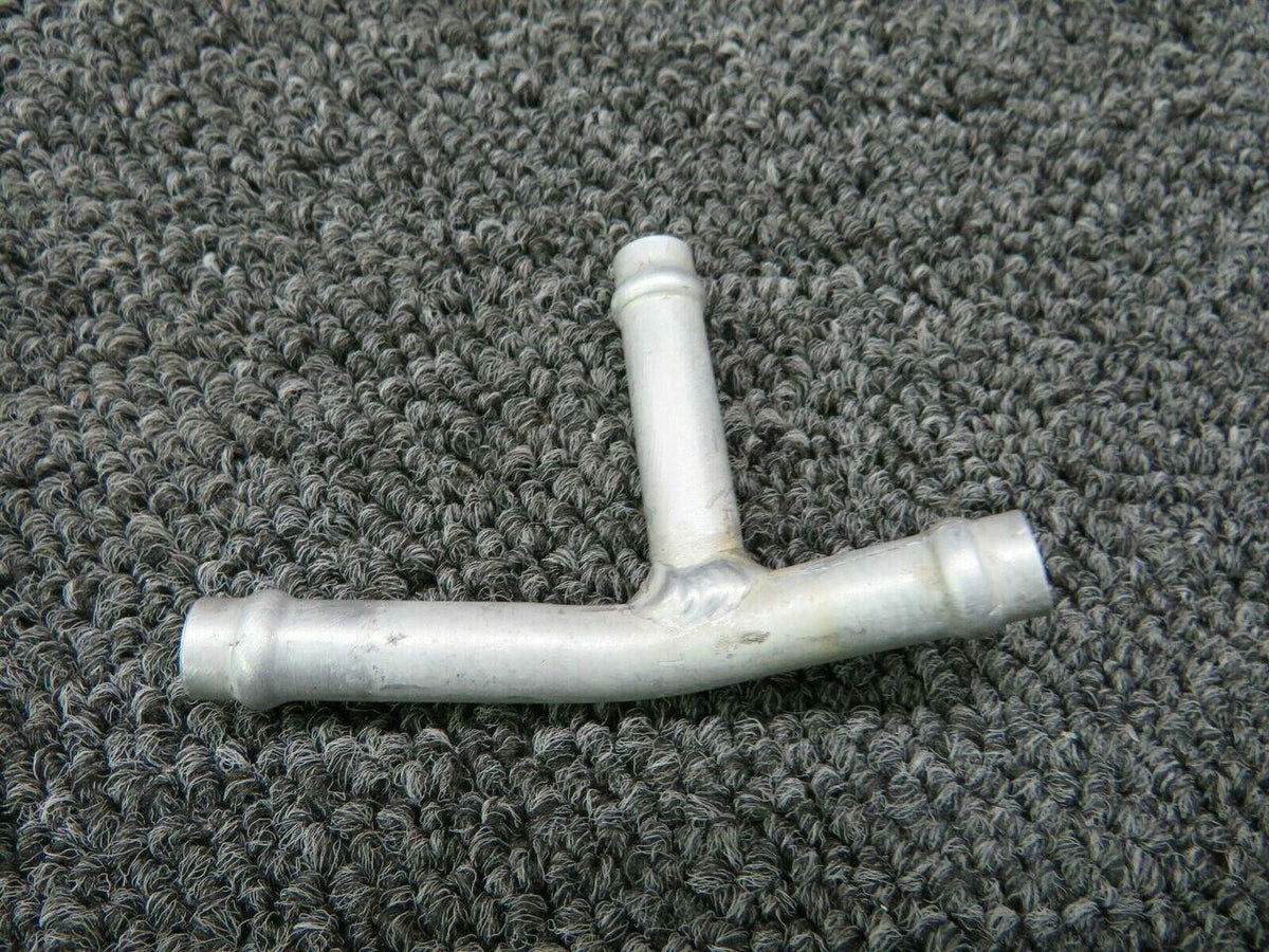 Cessna 0716138-8 Cessna A185F Tee Assy RH