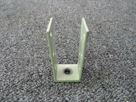 Cessna 1213008-5 Cessna 182T Bracket