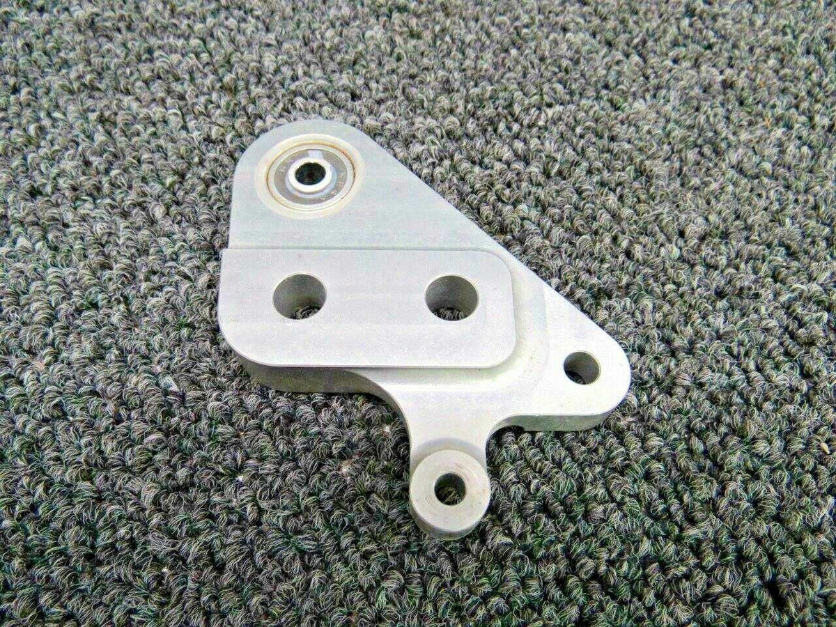 Cirrus 14908-001 Cirrus SR20 Aft Elevator Bellcrank Assy