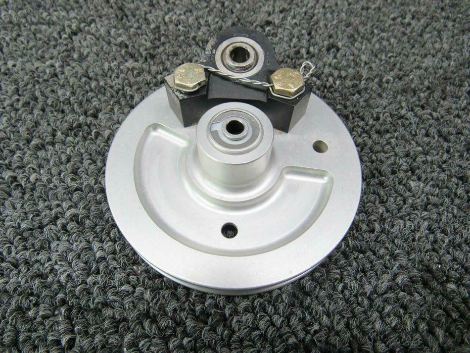 Cirrus 14815-101 / 14815-106 Cirrus SR20 Aileron Actuation Pulley Sub W/ Block