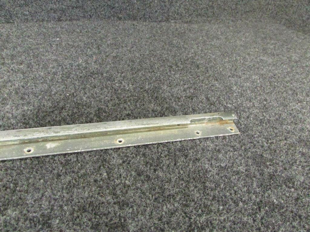 Cessna Cessna 182D Rail Front Seat Outbd RH P/N 0511293-4