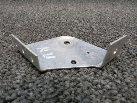 Cessna 2260116-2 Cessna R182 Bracket Pulley RH