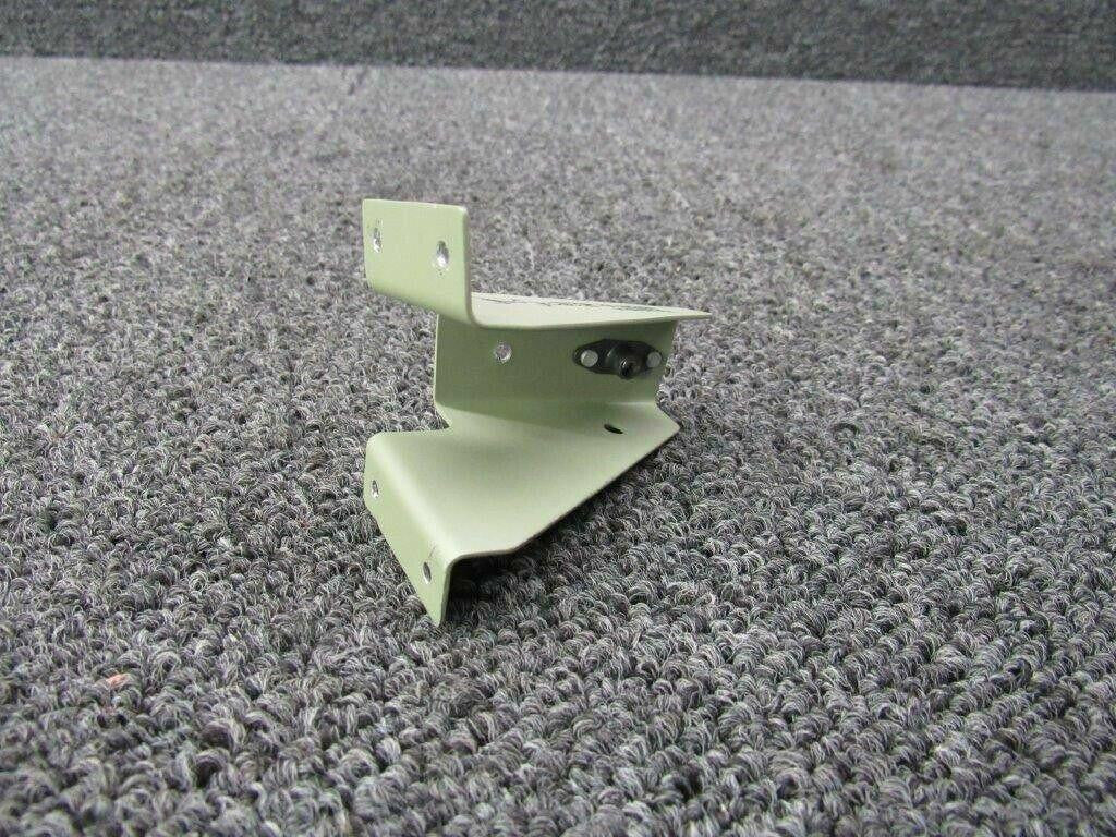 Cessna 2212010-2 Cessna 182T Bracket Assembly RH