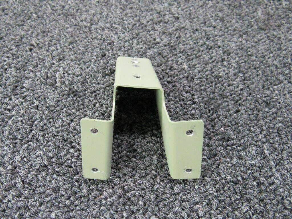 Cessna 2212010-2 Cessna 182T Bracket Assembly RH