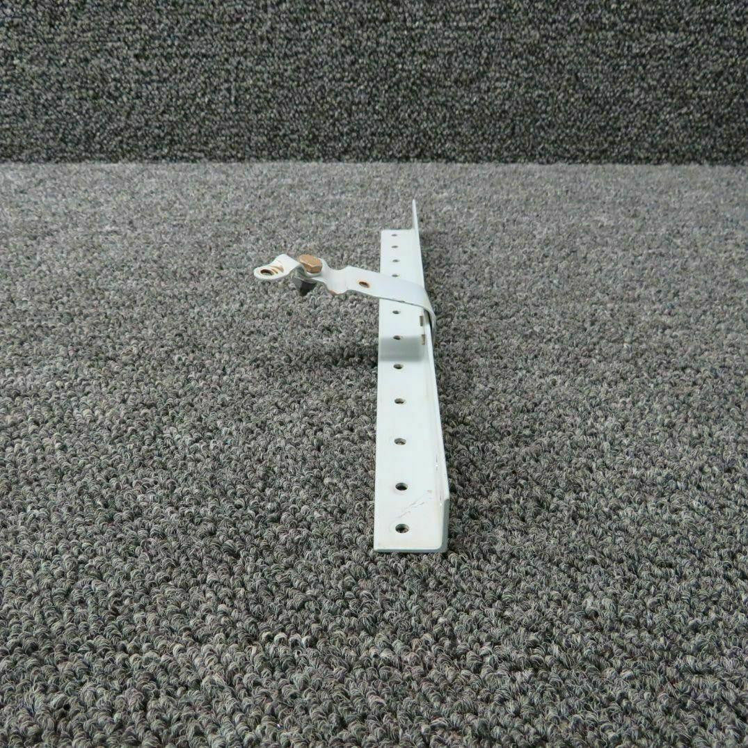 Cessna 1213082-9 Cessna 206H Angle Tunnel Pilots Side Fwd