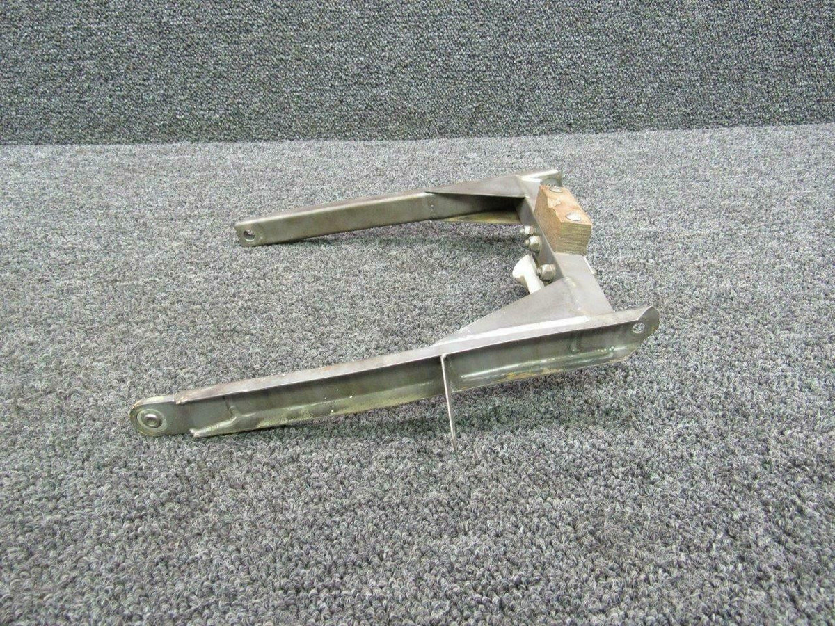 Rockwell 755017-1 Rockwell 112B Nose Gear Doors Bumper Stop Assy