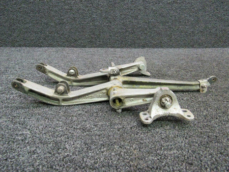 Beechcraft 35-524100 / 35-524108 Beech B35 Differential Arm Control Assy W/ Supports