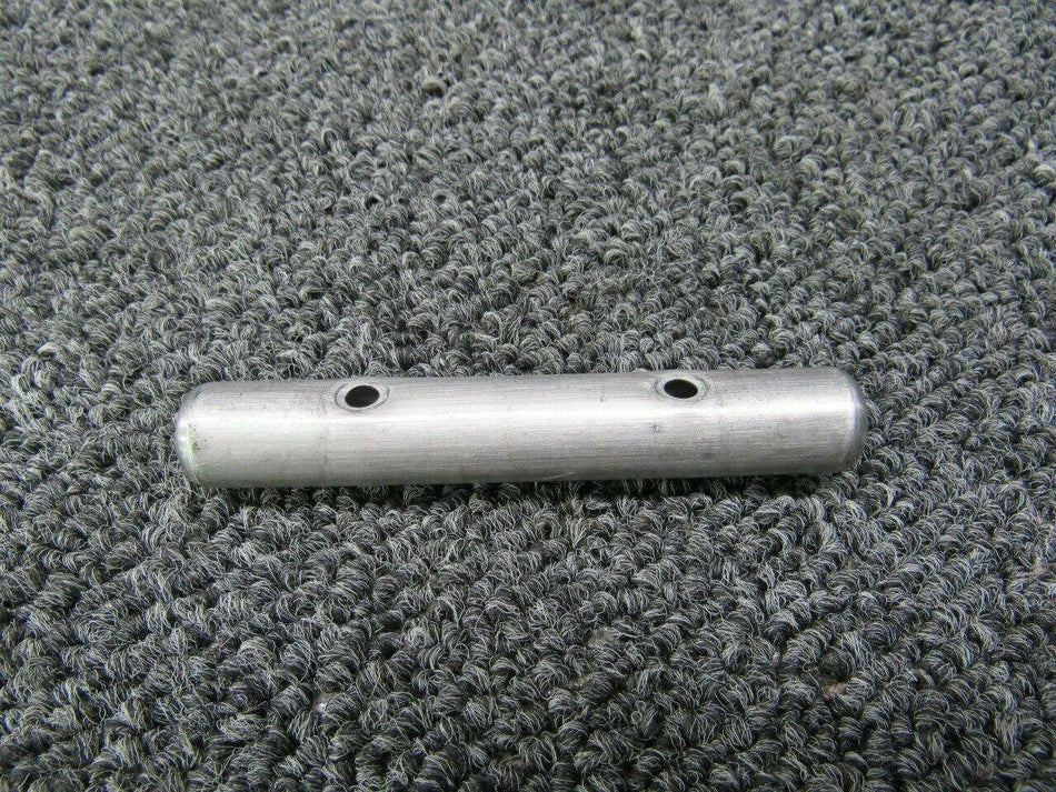 Cessna 0519066-2 Cessna 172S Tow Bar Holder