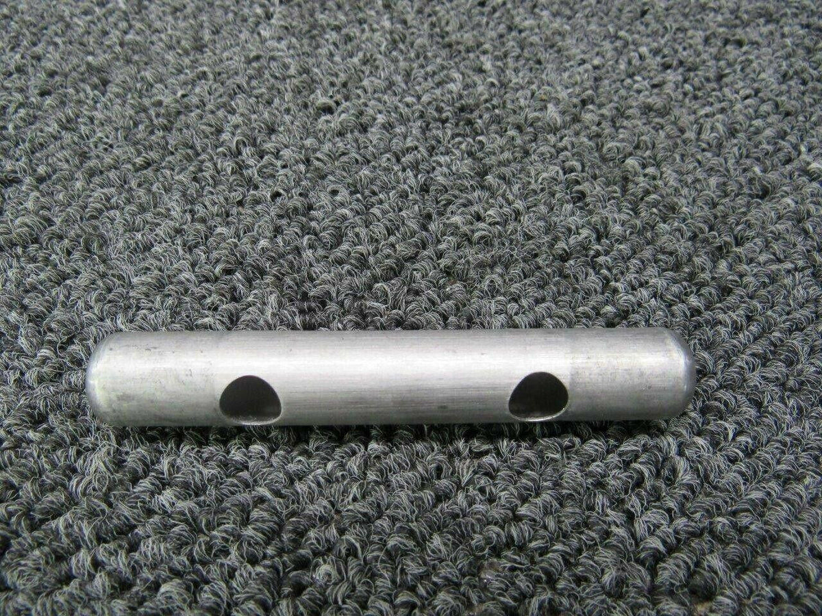Cessna 0519066-2 Cessna 172S Tow Bar Holder