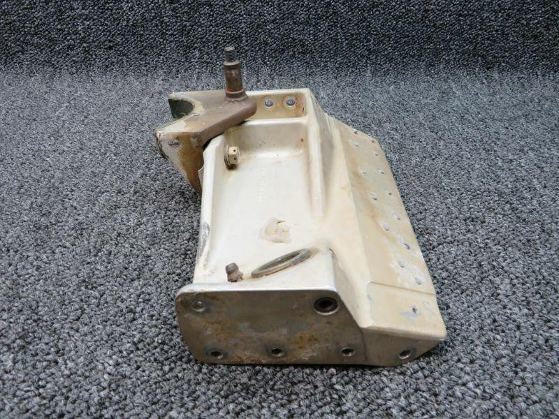 Cessna 1241615-2 Use 1241690-2 Cessna C210 Main Gear Support Outbd RH