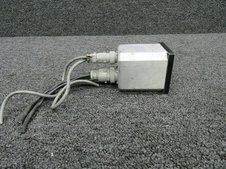 Bendix 1U027-01 M/N 551A Bendix Servo Amp Indicator CORE Volts 28
