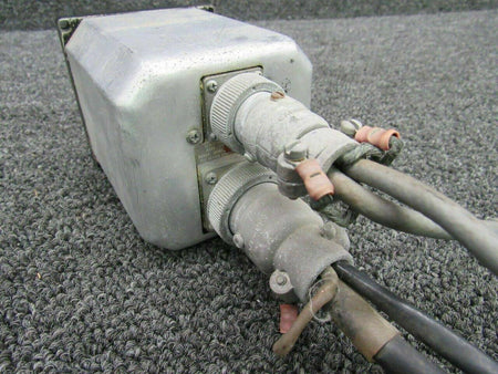 Bendix 1U027-01 M/N 551A Bendix Servo Amp Indicator CORE Volts 28