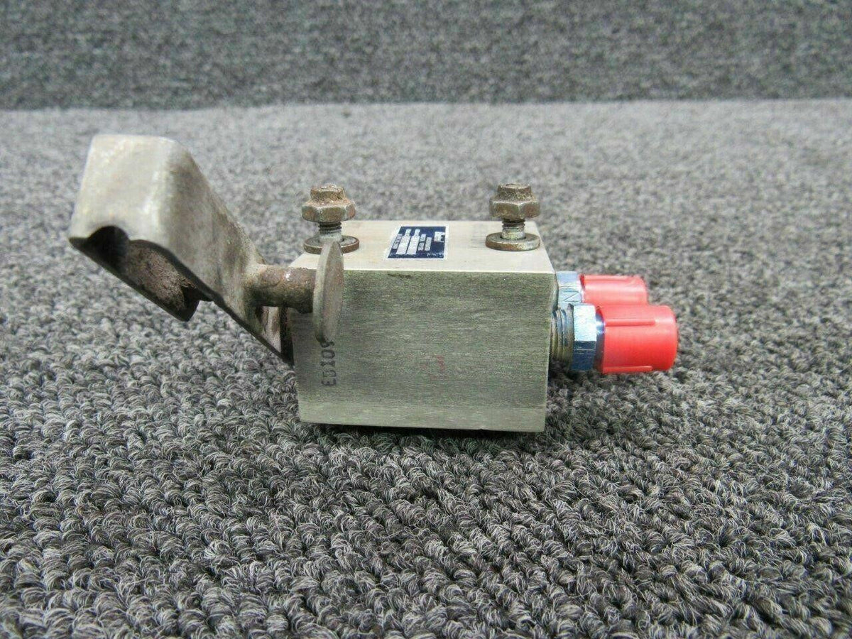 Piper EA1169 Piper PA23-250 Electrol Corp Switch Valve