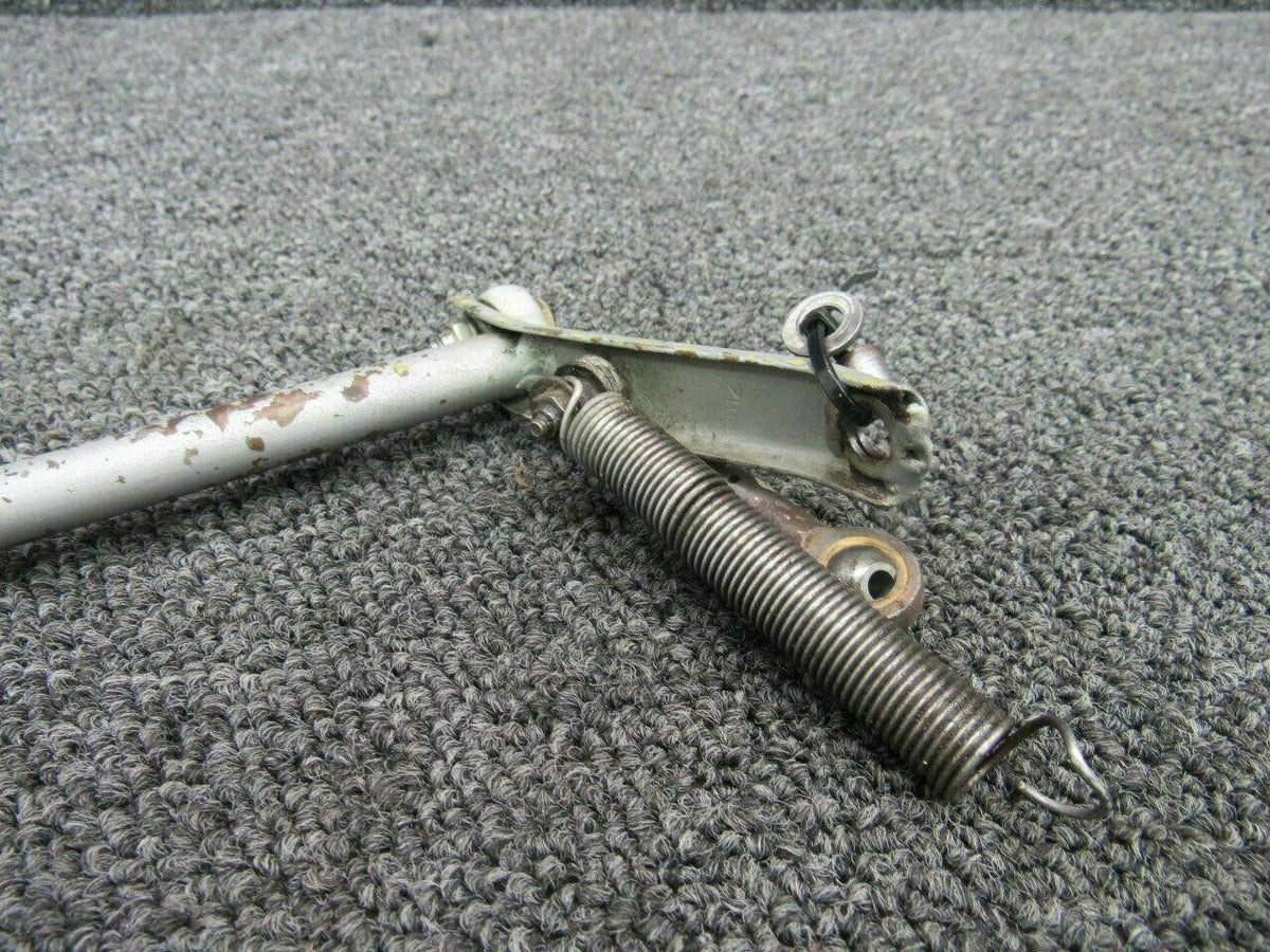 Piper 17795-000 Piper PA23-250 Link Main Gear Door Actuating