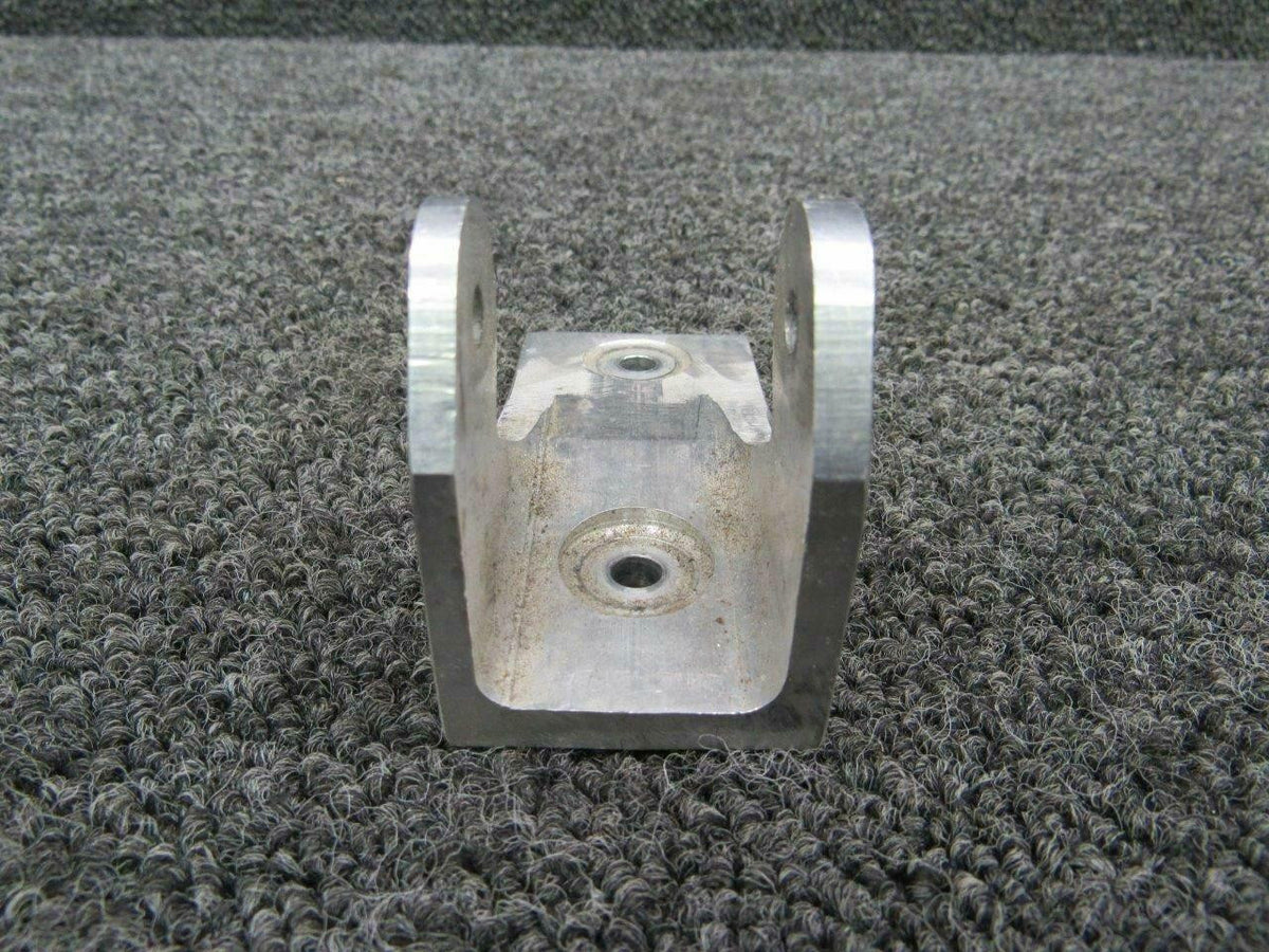 Piper 84737-002 Piper PA46-350P Fitting Gas Spring Attach