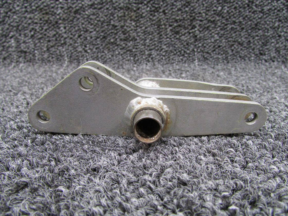 46519-002 Piper PA31T Bellcrank Door Latch Lower
