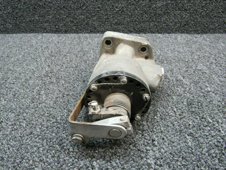 Cessna 0550227-2 USE D-20309-1 Cessna 182L Prop Governor Prop Struck