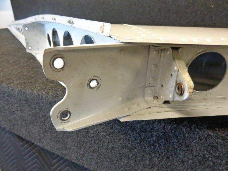 Cessna 1231000-24 Cessna U206C Vertical Fin Assy GREAT SHAPE