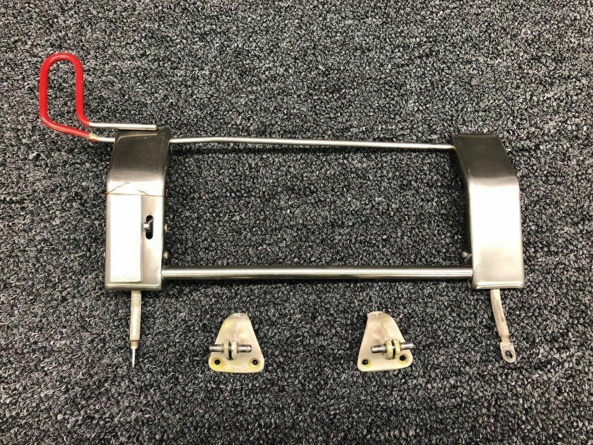Beechcraft 35-410291-644 / 35-415312-4 Beech B58 Latch Assy Rear Window RH W/ Handle