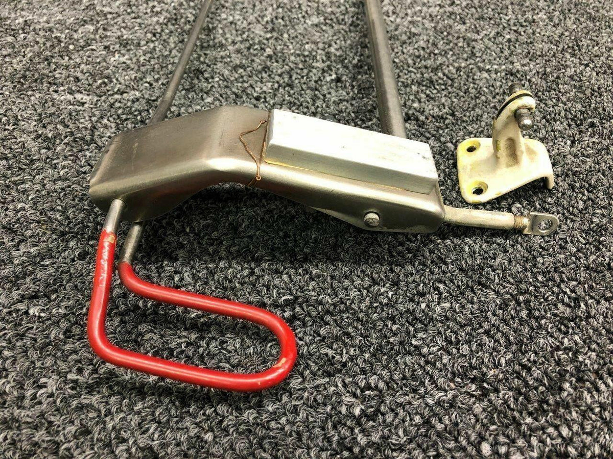 Beechcraft 35-410291-644 / 35-415312-4 Beech B58 Latch Assy Rear Window RH W/ Handle